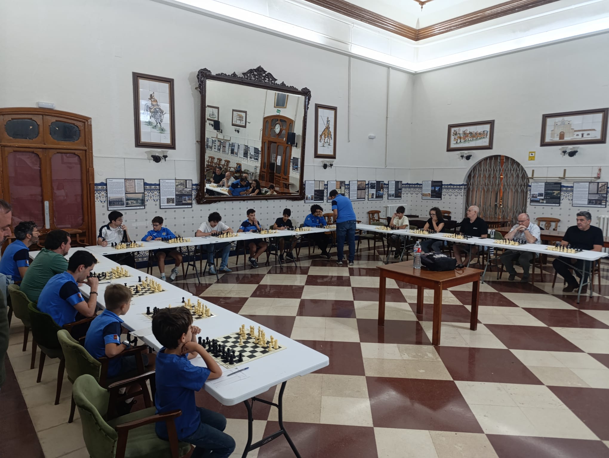 Carlos García Moreno - Simultáneas Ajedrez Tomelloso panorámica